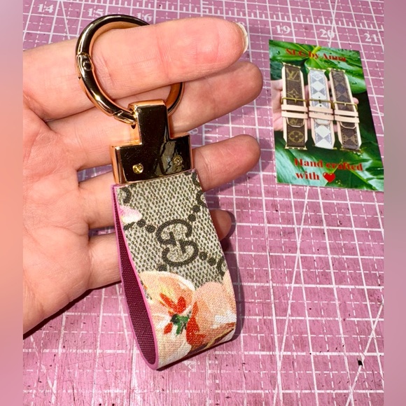 💓 Gucci Bloom Pink Keychain Hand crafted - Picture 4 of 8